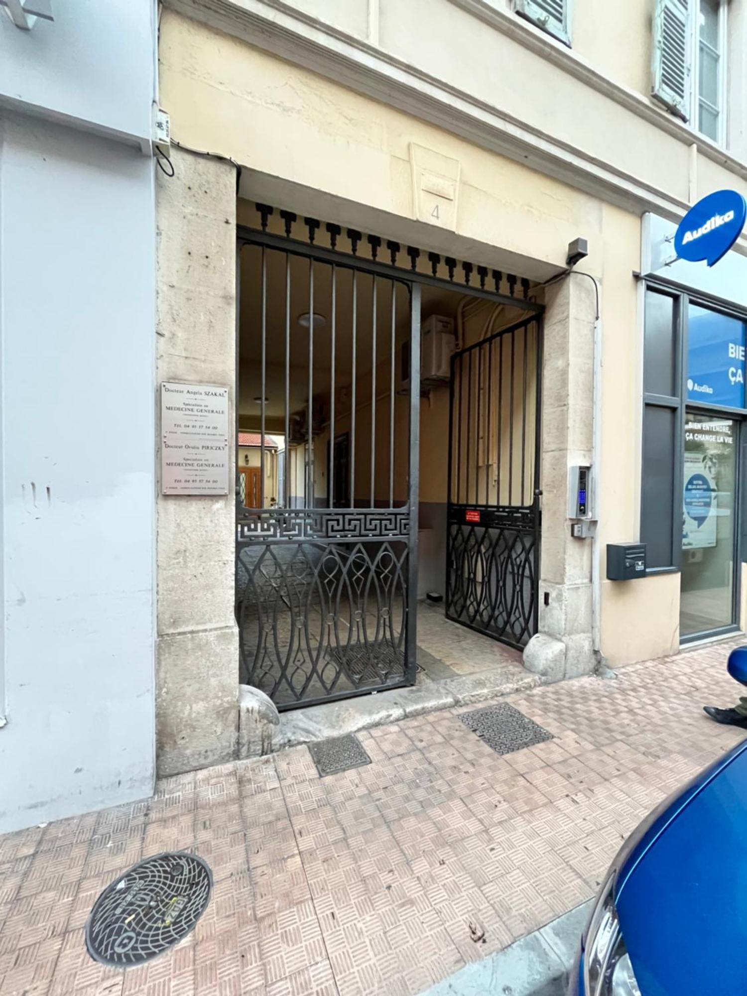 Prato Home - Apartment Near The Beach In Menton Bagian luar foto